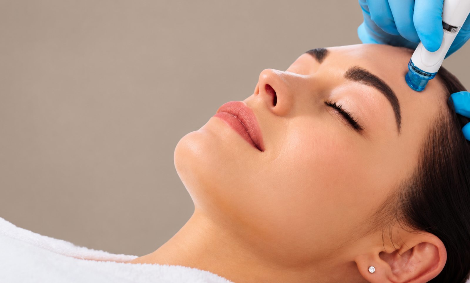 Client enjoying a facial as part of the Ageless Beauty VIP Membership